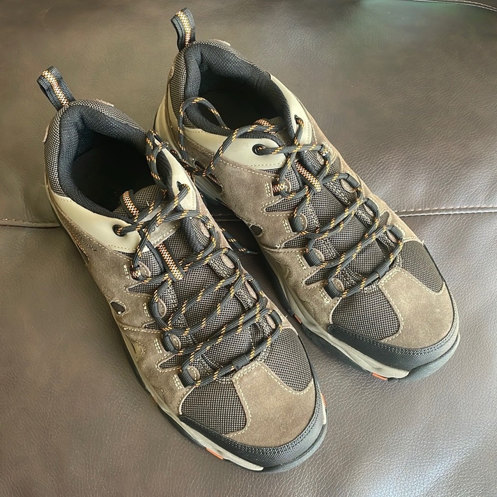 Eddie Bauer Men’s Hiking Shoe